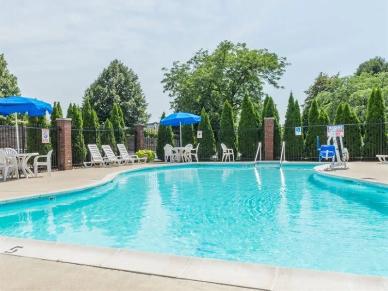Hotel Baymont By Wyndham South 2*