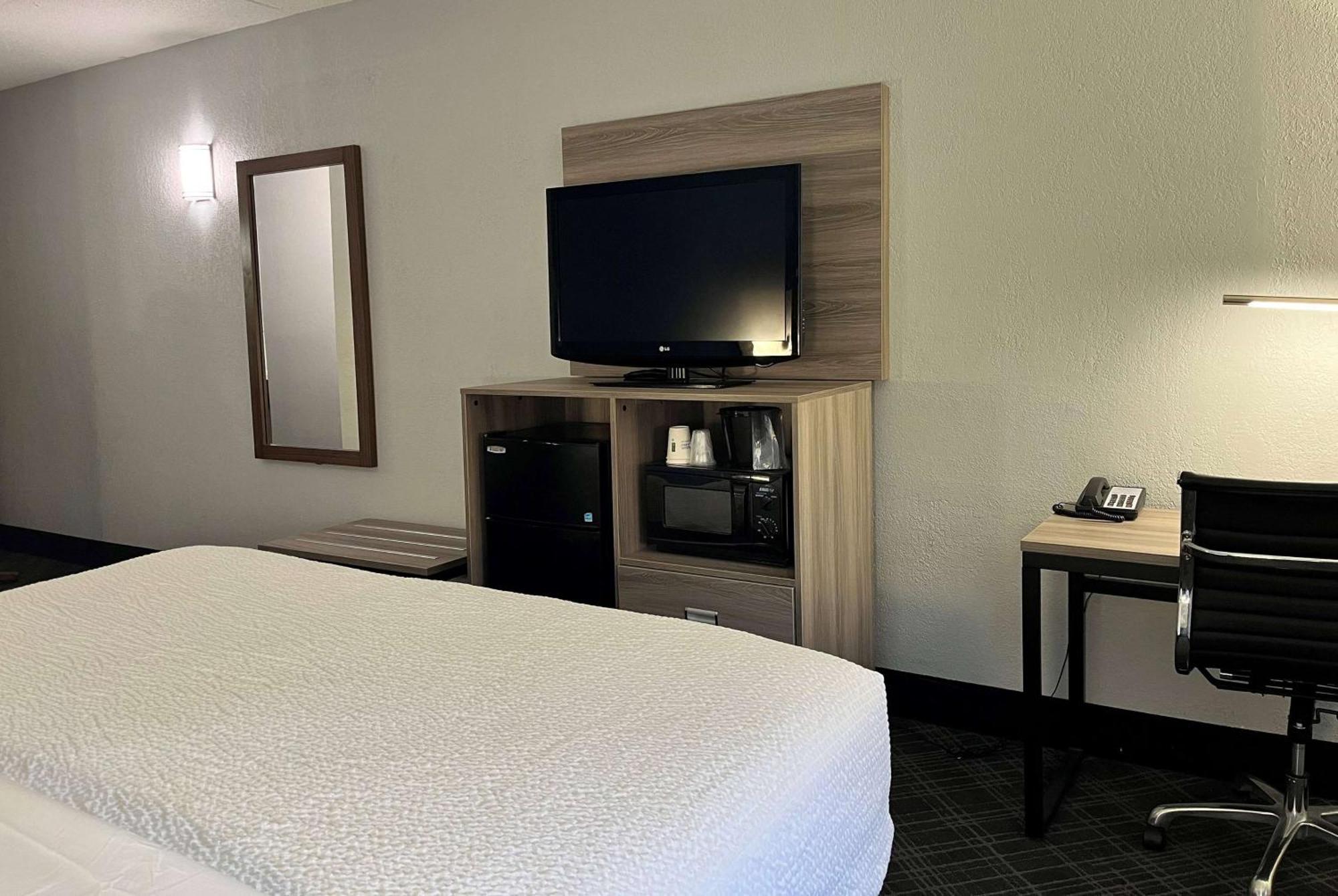 Hotel Baymont By Wyndham South Indianapolis