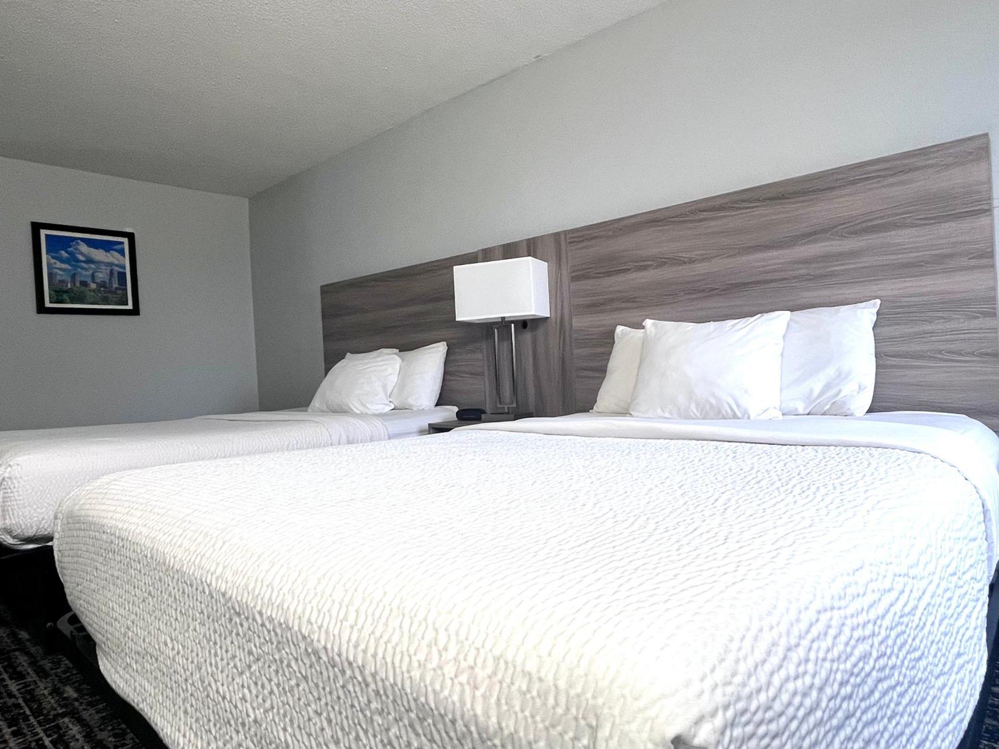 Hotel Baymont By Wyndham South 2*