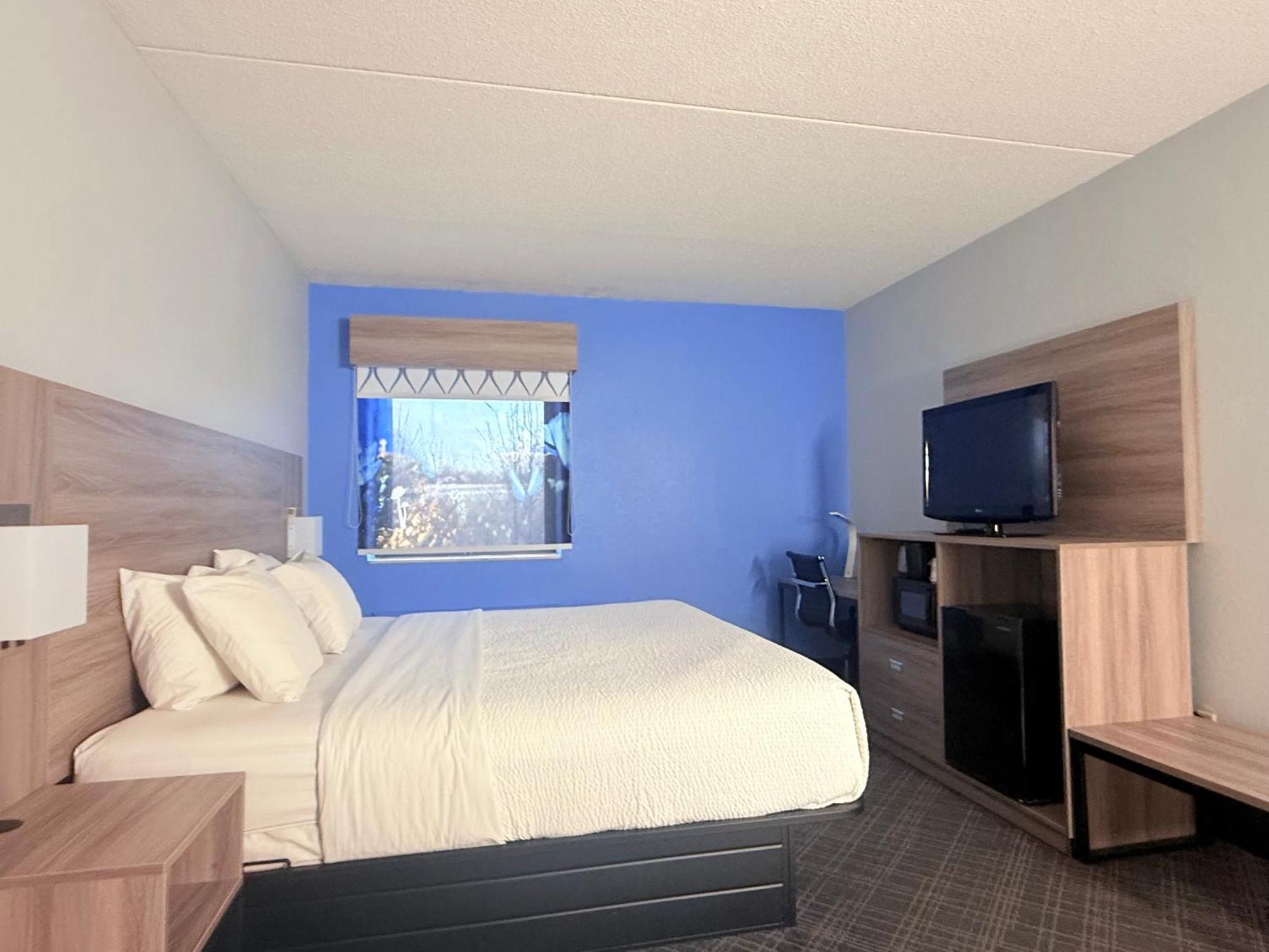 Baymont By Wyndham South Hotel 2*