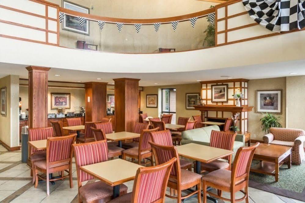 Baymont By Wyndham South Hotel 2*